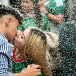 Des couples se forment lors de la Coupe du monde, révélant des histoires d&rsquo;amour inattendues.