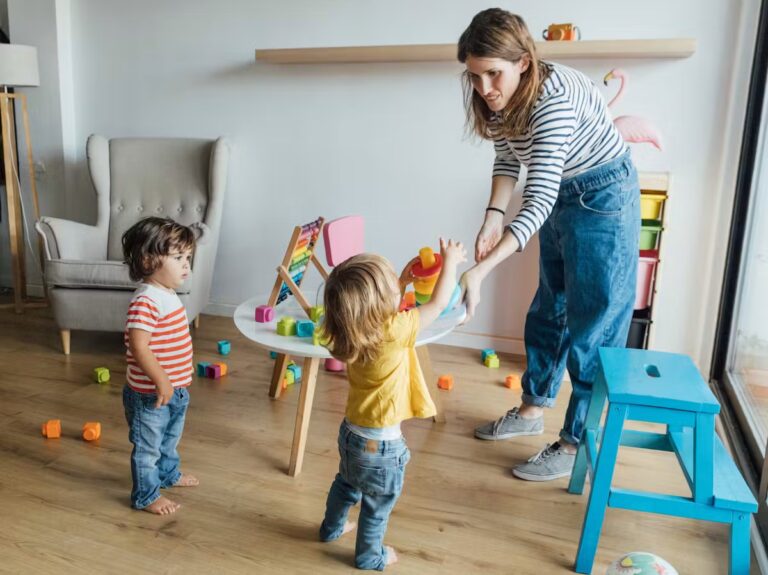 Vigilance recommandée pour les parents utilisant la plateforme Nounou-Top en France