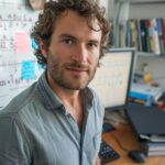 Mathieu Abribat, un parcours exemplaire dans le secteur de l&rsquo;innovation technologique en France.