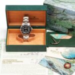 Une montre Rolex mise en vente aux enchères à Marseille atteint un prix record.