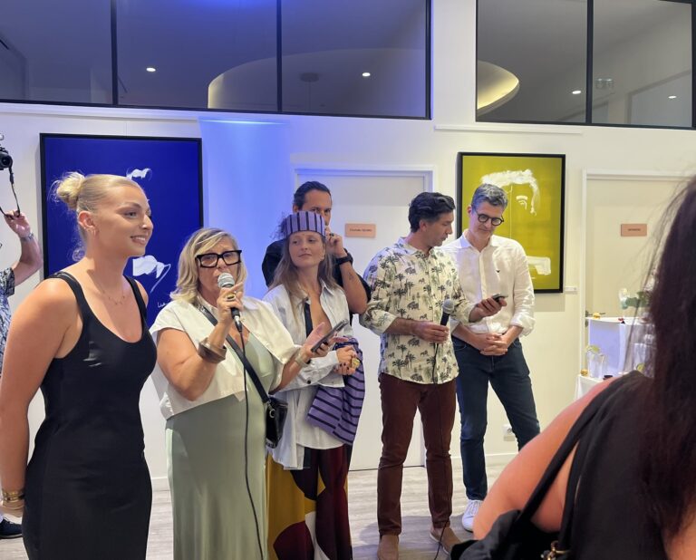 Exposition Léa Vandeveld : Art et santé explorent des synergies à travers des œuvres contemporaines