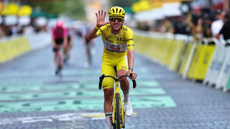 Tadej Pogacar remporte son 5e Tour de France, consolidant sa position de leader dans le cyclisme.