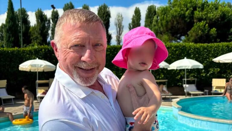 Boris Becker passe des vacances en famille à Milan avec sa fille Zoë.