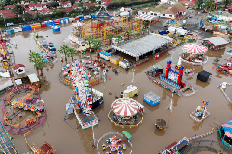 Violente tempête au Chili : 10 morts et 100 000 personnes isolées.