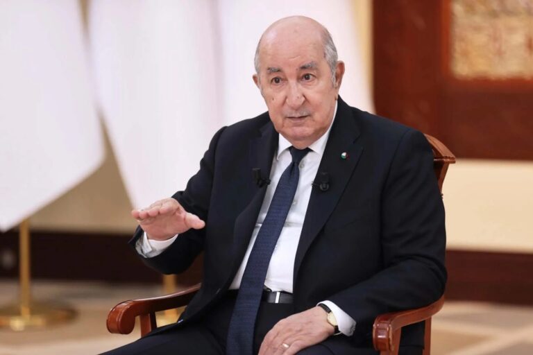 Tebboune met fin aux fonctions d’Abdelkhalek Sayouda à Constantine, entraînant des remaniements administratifs.
