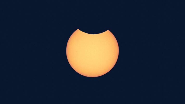 Pourquoi le nombre d’éclipses annuelles est limité à sept dans le système solaire