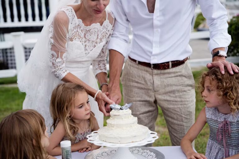 Mariage : économiser sur le budget en n’invitant pas les enfants, conseils pratiques.