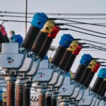 RTE évalue sa gouvernance climatique face aux défis du réseau électrique français.
