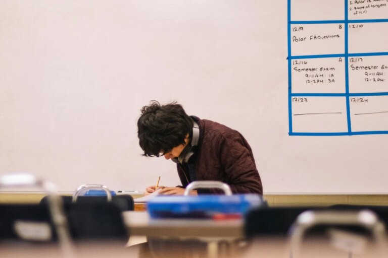 Fuite des résultats du bac : un site révèle les notes avant leur publication officielle.