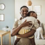 Les enfants qui parlent librement à leurs parents entendent souvent trois phrases courantes.