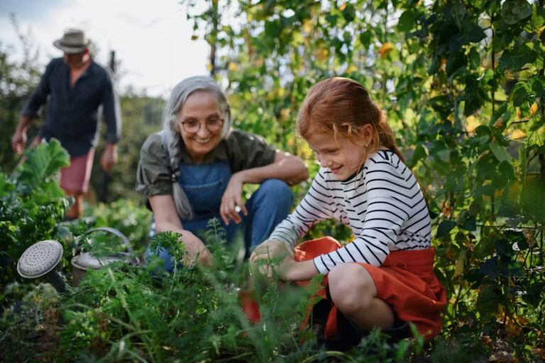 Les différences de personnalité des enfants en vacances chez leurs grands-parents expliquées par des chercheurs.