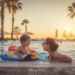 Les phrases à répéter aux enfants pour renforcer leur confiance pendant les vacances.