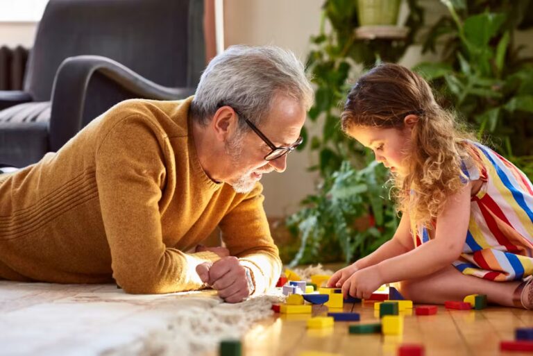 Les grands-parents encouragent des échanges enrichissants avec leurs petits-enfants.