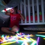 Une routine du soir pendant les vacances aide les enfants à créer des souvenirs durables.