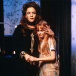 Evan Rachel Wood explique son absence dans Les Ensorceleuses 2, adaptation éloignée du roman.