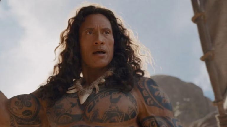 Dwayne Johnson suscite des mèmes humoristiques avec sa chevelure dans « Vaiana »
