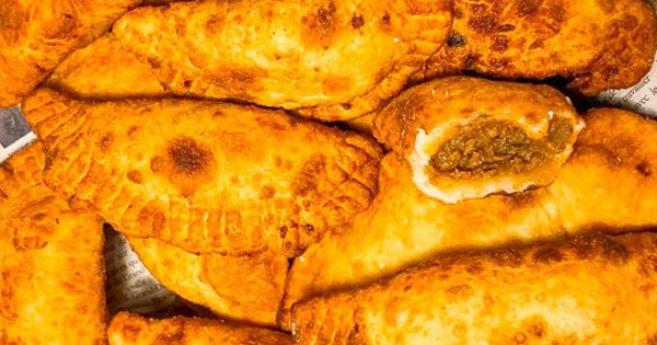 Pastels et fatayas sénégalais : différences et recettes expliquées par des chefs locaux