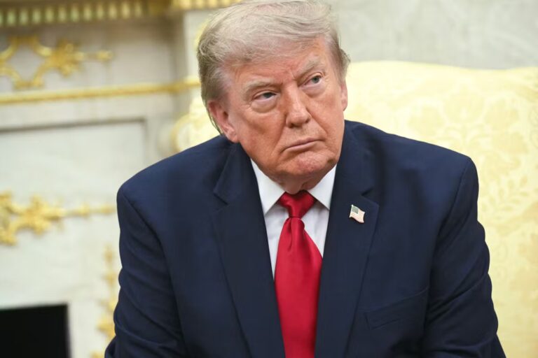 Trump verse 5 millions de dollars à E. Jean Carroll après sa condamnation pour agression sexuelle.