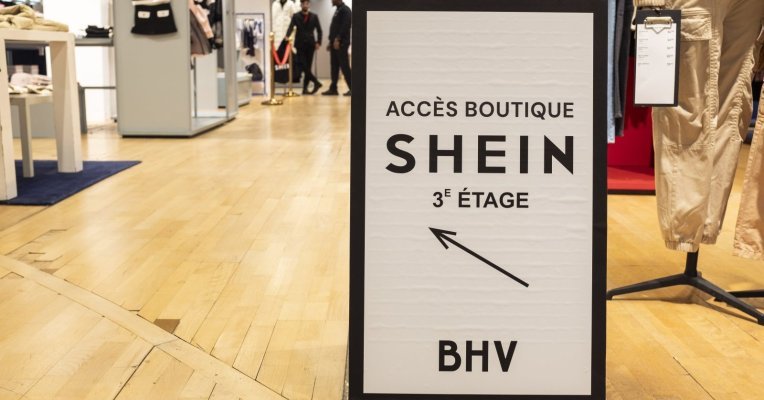 La fast fashion en France : une consommation en hausse malgré les critiques environnementales.