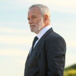 Zodiaque sur TF1 : une suite pour la saga estivale en discussion ?