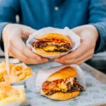 Fast-food américain lié à une épidémie de cyclosporose, selon les autorités sanitaires.