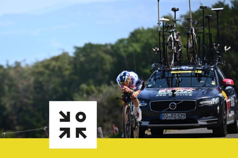 La voiture suiveuse en contre-la-montre influence le résultat du Tour de France.