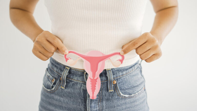 Règles douloureuses ou absentes : quand consulter un professionnel de santé ?