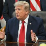 Les États-Unis intensifient leurs frappes en Iran et rétablissent le blocus des ports.
