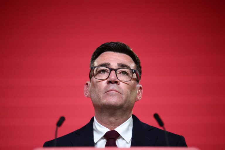 Andy Burnham examine la continuité de la politique étrangère britannique face aux défis actuels.