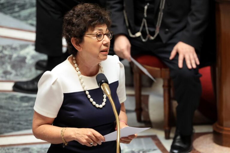 Monique Barbut, ministre, confrontée à l’isolement politique au sein du gouvernement.