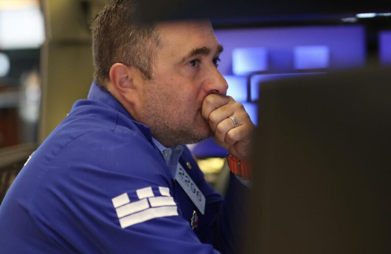 Wall Street clôture en baisse avant la publication des résultats d’Alphabet
