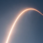 Un étage de fusée SpaceX va percuter la Lune, soulevant des questions de droit spatial.