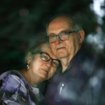 Un homme génétiquement prédisposé à Alzheimer échappe à la maladie, selon des chercheurs.
