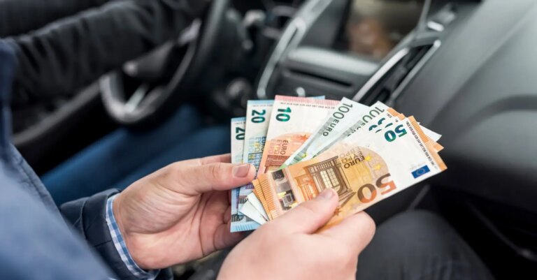 Fraudes aux permis de conduire : des heures d’auto-école falsifiées en France.