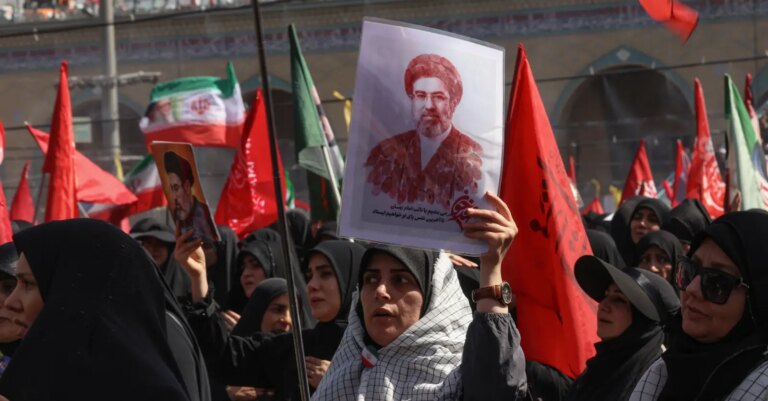 Le Guide suprême iranien menace les États-Unis et promet de venger son prédécesseur.