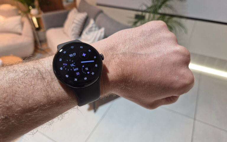 Pixel Watch 5 : prix et coloris dévoilés pour la nouvelle montre connectée de Google