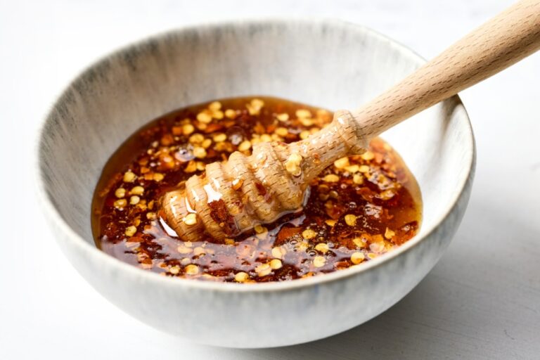 La popularité croissante de la sauce piquante au miel stimule la demande dans l’industrie alimentaire.
