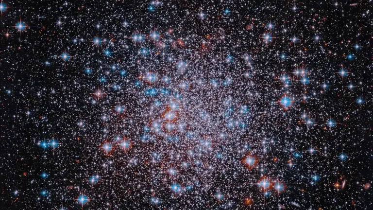 La NASA observe une étoile brillante dans une image du télescope Hubble.