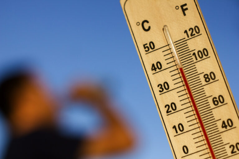 Fortes chaleurs en Provence : températures atteignent 38 degrés avant la troisième canicule.