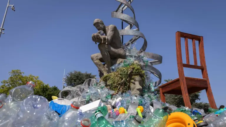 Traité sur les plastiques : une nouvelle approche adoptée par plusieurs pays européens