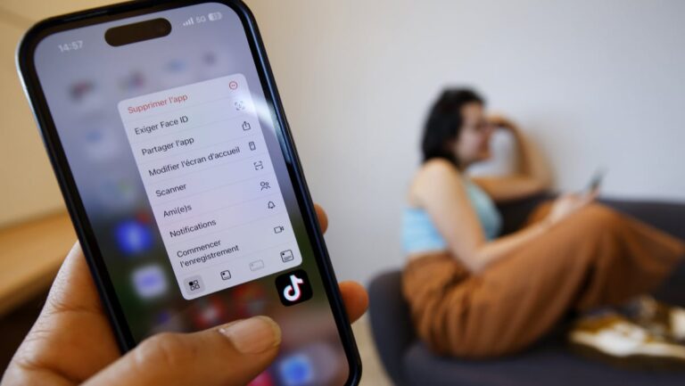 Le Parlement français interdit l’accès aux réseaux sociaux aux moins de 15 ans.