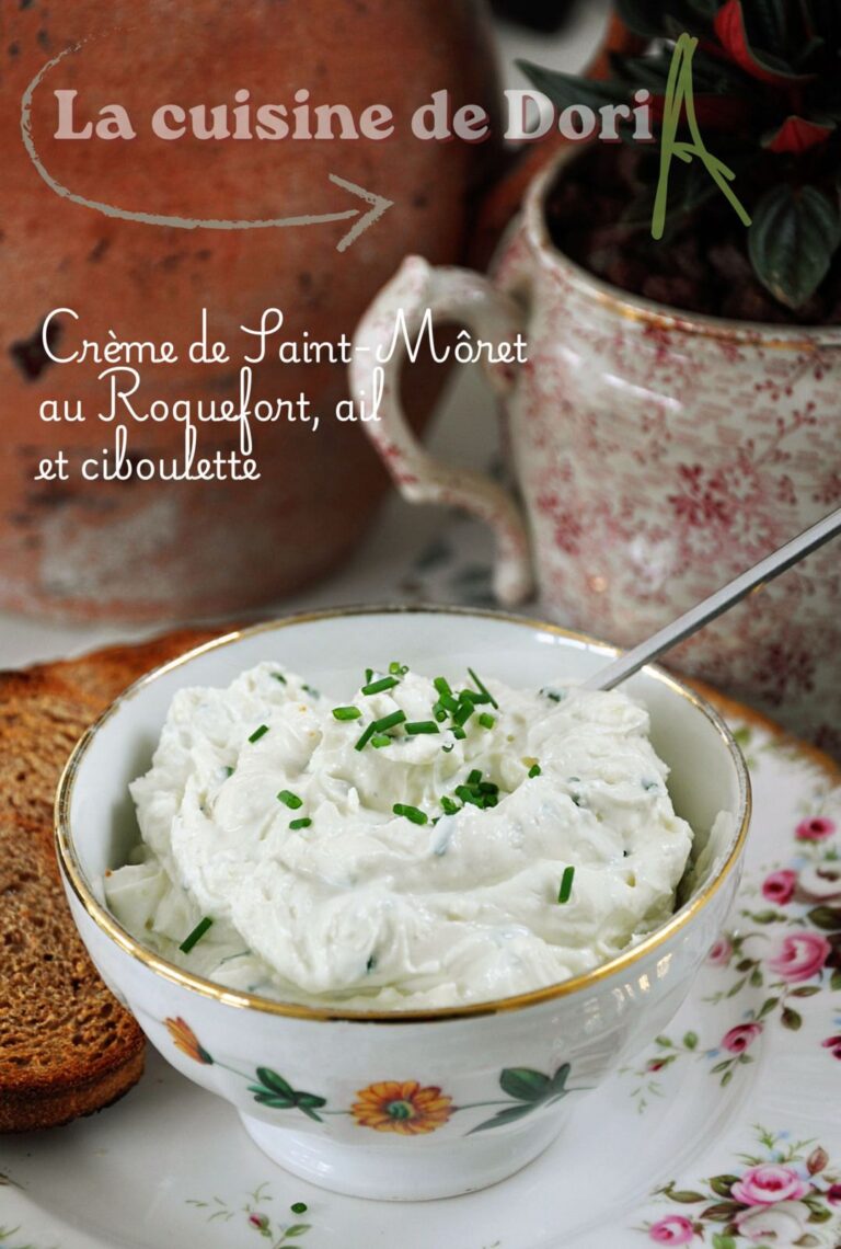 Crème de Saint-Môret au Roquefort, ail et ciboulette : une nouvelle recette des fromagers français.