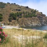 Plage de Peyrefite : le restaurant Le Bout du Monde attire les visiteurs en été.