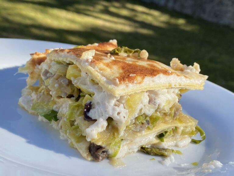 Lasagnes aux choux de Bruxelles et farce forestière : une recette traditionnelle revisitée en Belgique