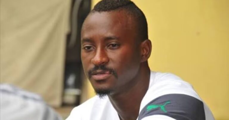 Dame Ndoye critique le coaching de Pape Thiaw : déséquilibre de l’équipe signalé.