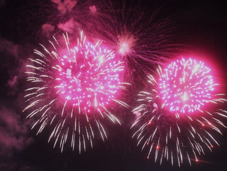 Feux d’artifice du 14 juillet : plusieurs annulations dans l’Oise, d’autres maintenus malgré l’arrêté préfectoral.