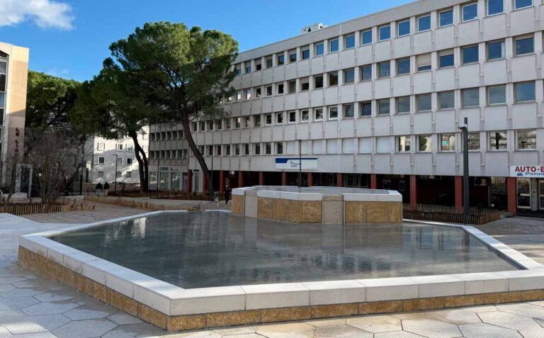Encagnane : la réhabilitation de la place Romée-de-Villeneuve par la municipalité.