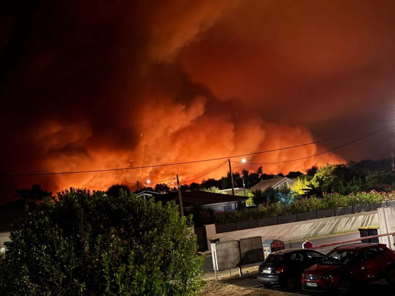 Incendie de Saumos : évacuations en cours à Lège-Cap-Ferret face à la progression du feu.