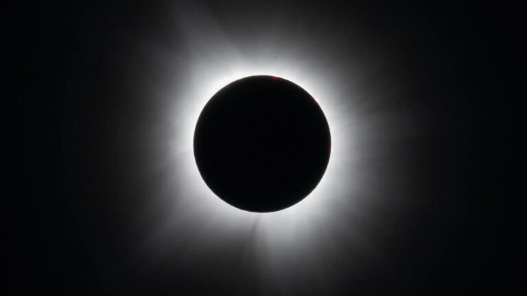 Des scientifiques identifient les raisons de la chaleur intense de l’atmosphère solaire.
