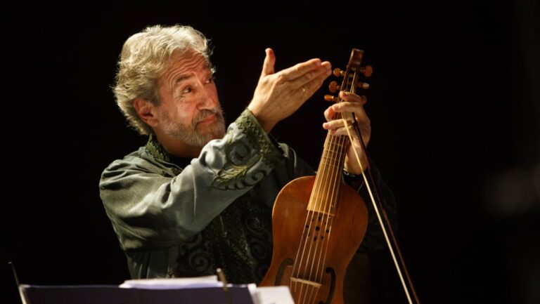 Jordi Savall présente à Arles un concert des musiques traditionnelles d’Istanbul.
